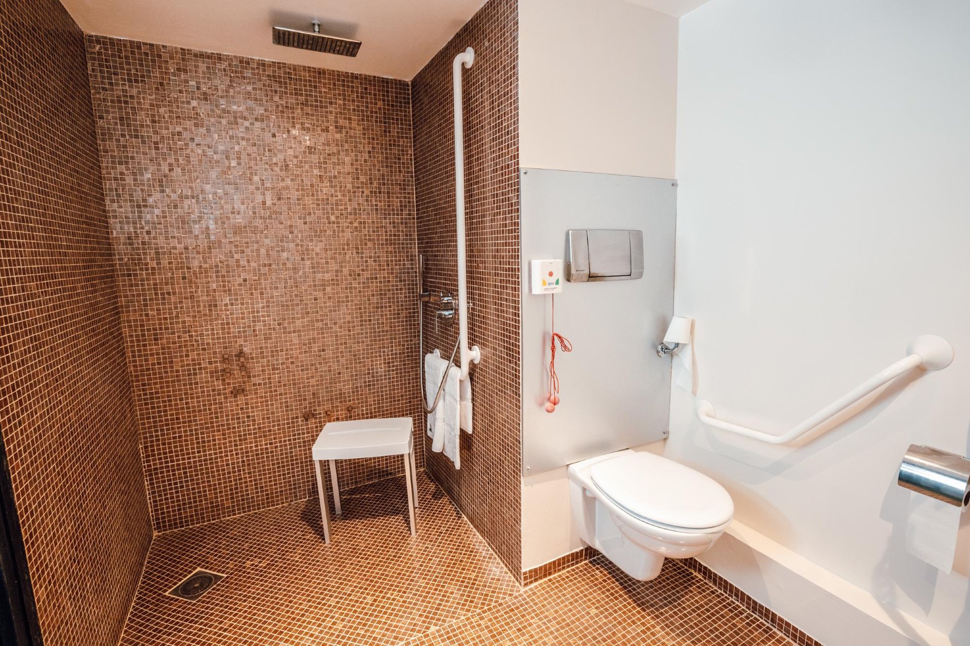 Hotel Crowne Plaza Lille | Superior Room bathroom